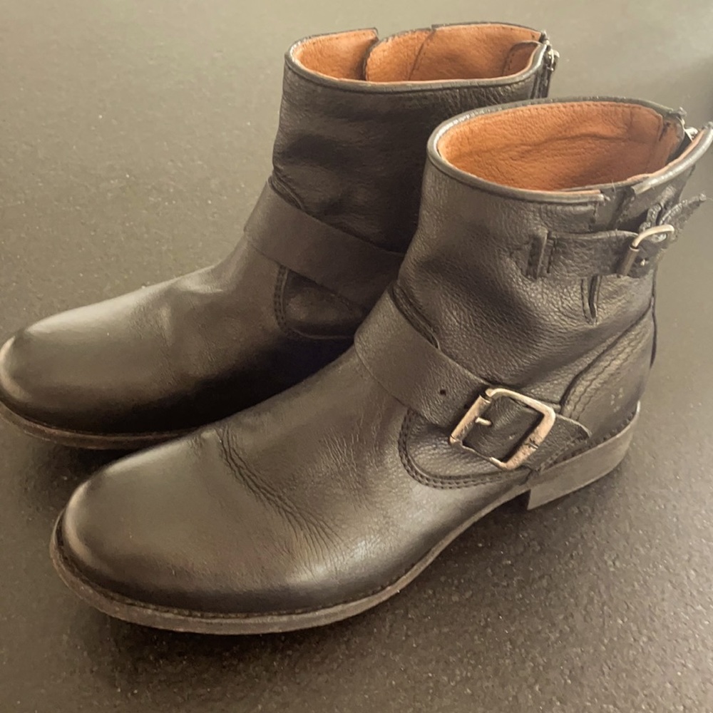 Frye Black Ankle boots. Tyler leather engineer boots